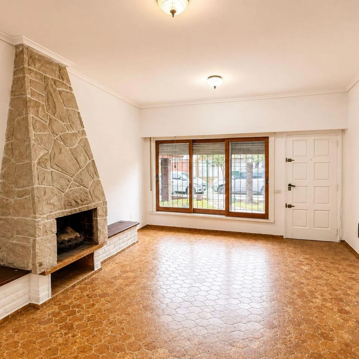 Alquiler de Casa 4 Amb Cochera y Patio - Quilmes