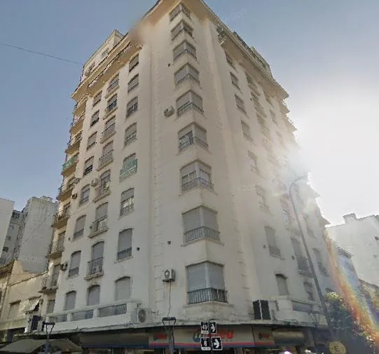 3 bedrooms, balcony and elevator