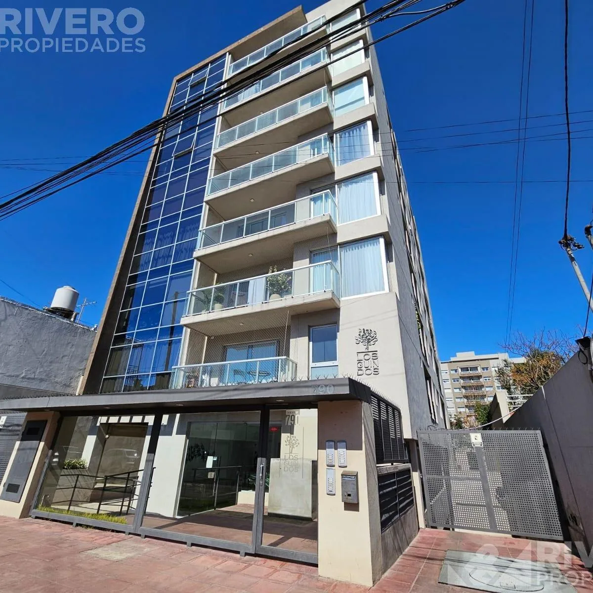 Departamento en Alquiler Ituzaingo Sur - 2 Ambientes con Cochera