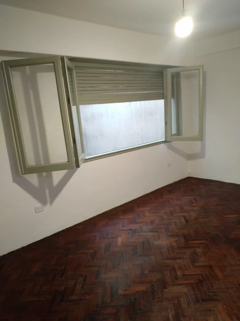 Departamento Recién Pintada - Luminioso y Silencioso 1 Cuadra del Subte!