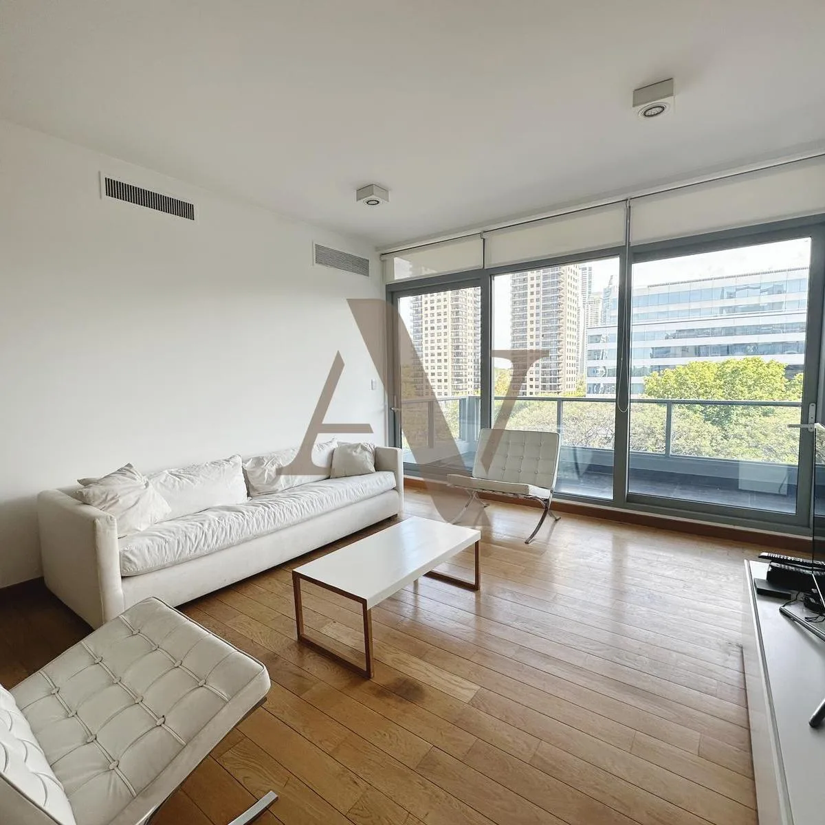 Puerto Madero, balcón y suite