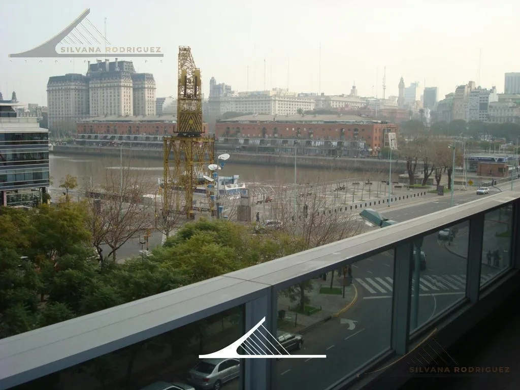 Puerto Madero, amoblado con balcón