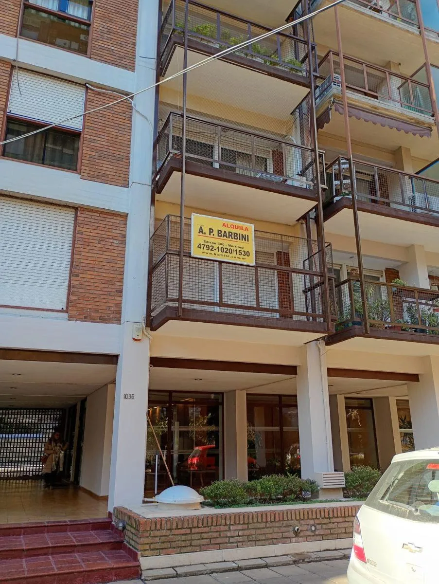 Acassuso. Lindo Depto 4 Amb, con 2 Baños, Cocina Comedor. Cochera Cub y Baulera