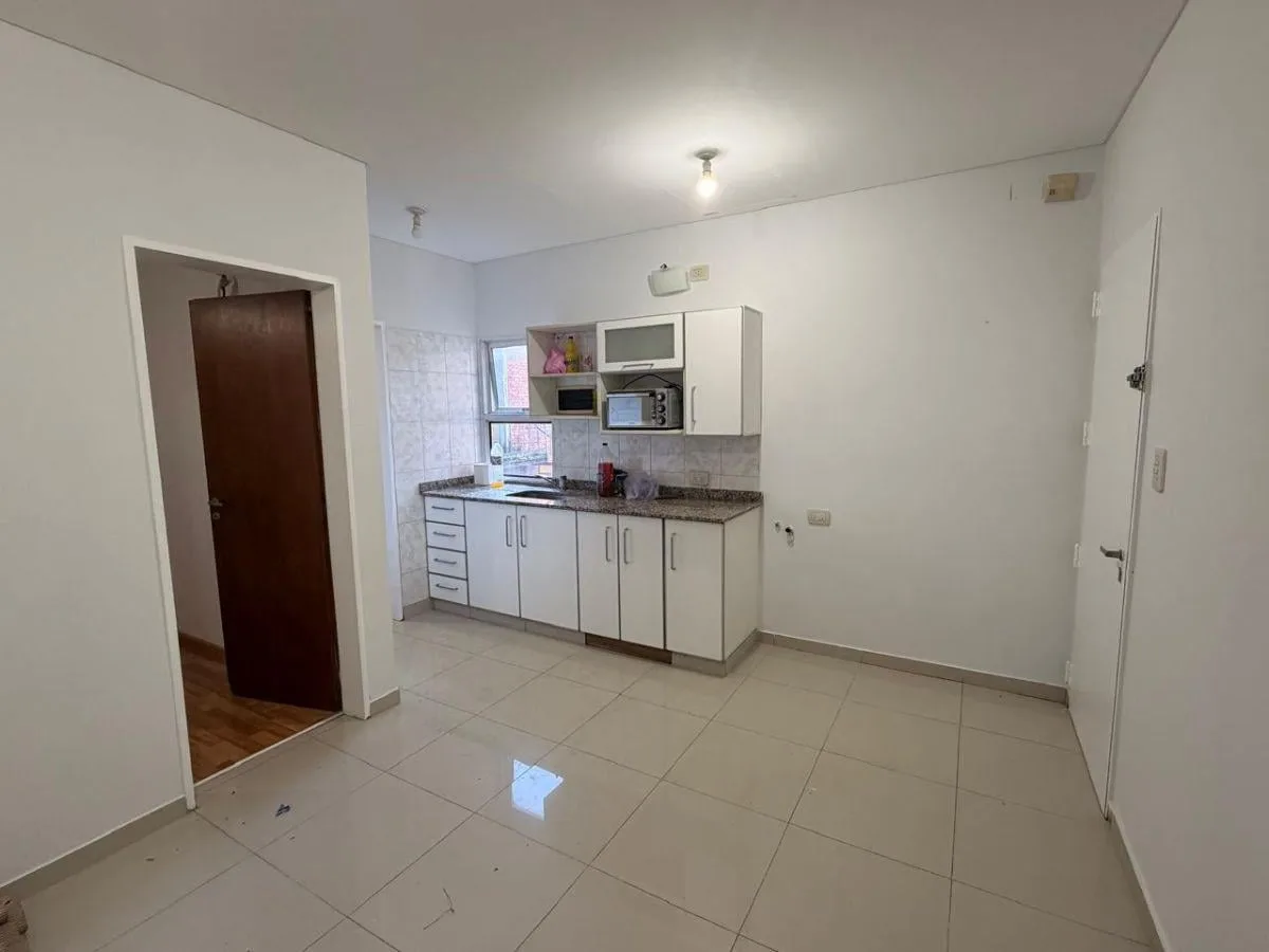 Departamento de Dos Ambientes Cercano a La Estación