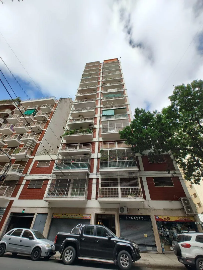 Alquiler / 2 Ambientes / Frente / Balcón / Patio Cub / Pumacahua Al 100 / Flores