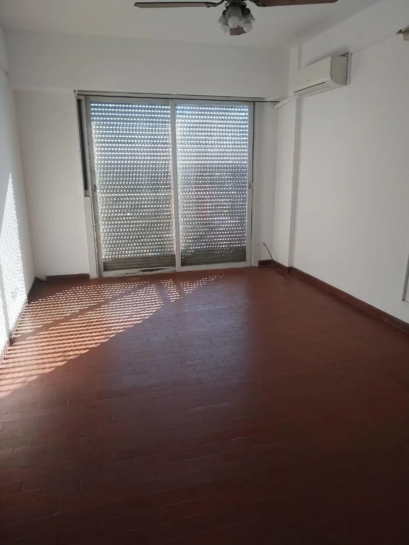 Studio with balcony, 17th floor