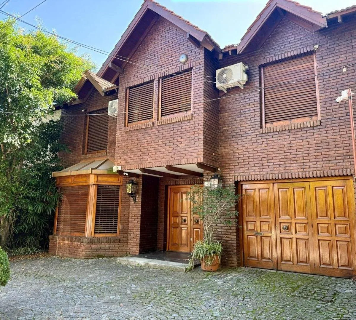 Hermosa Casa en Alquiler en Beccar