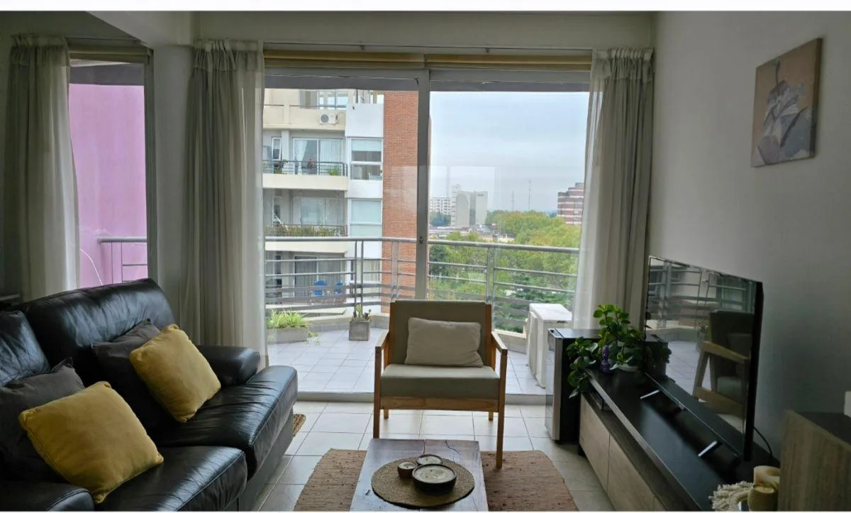 Alquiler Departamento 3 Ambientes con 2 Balcones y Cochera