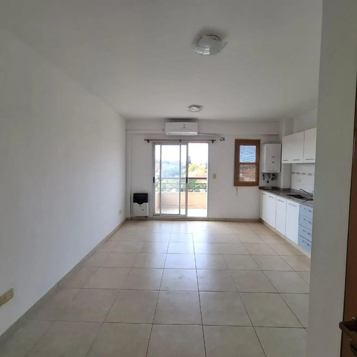 Alquiler - Departamento 2 Amb C/cochera - Victoria