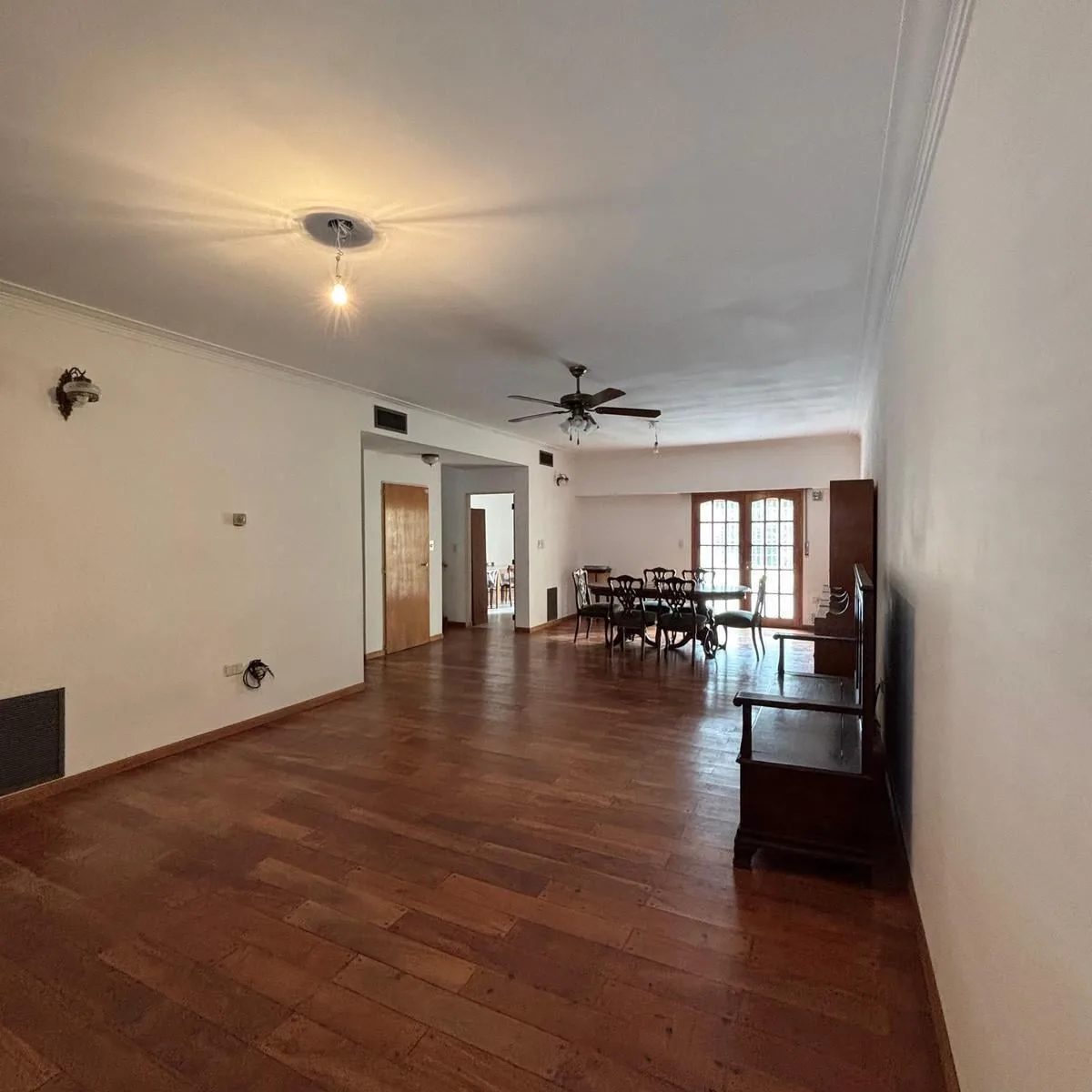 Casa 2 dormitorios, 250 m²
