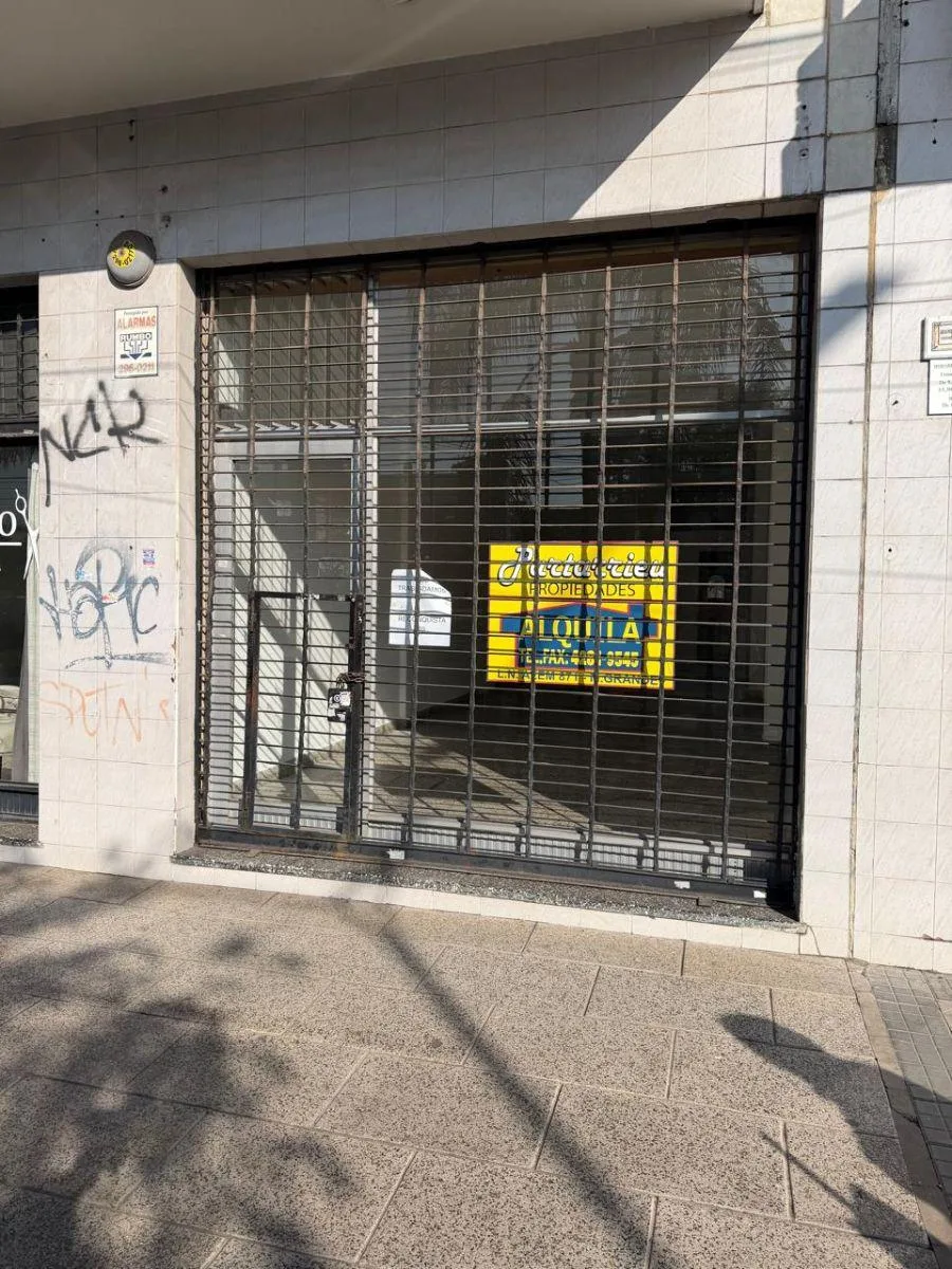 Loja 40 m², vitrine