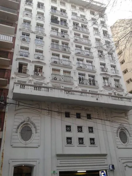 Vicente Lopez y Azcuenaga Excelente Monoambiente Vivienda o Apto Profesional, Pleno Recoleta