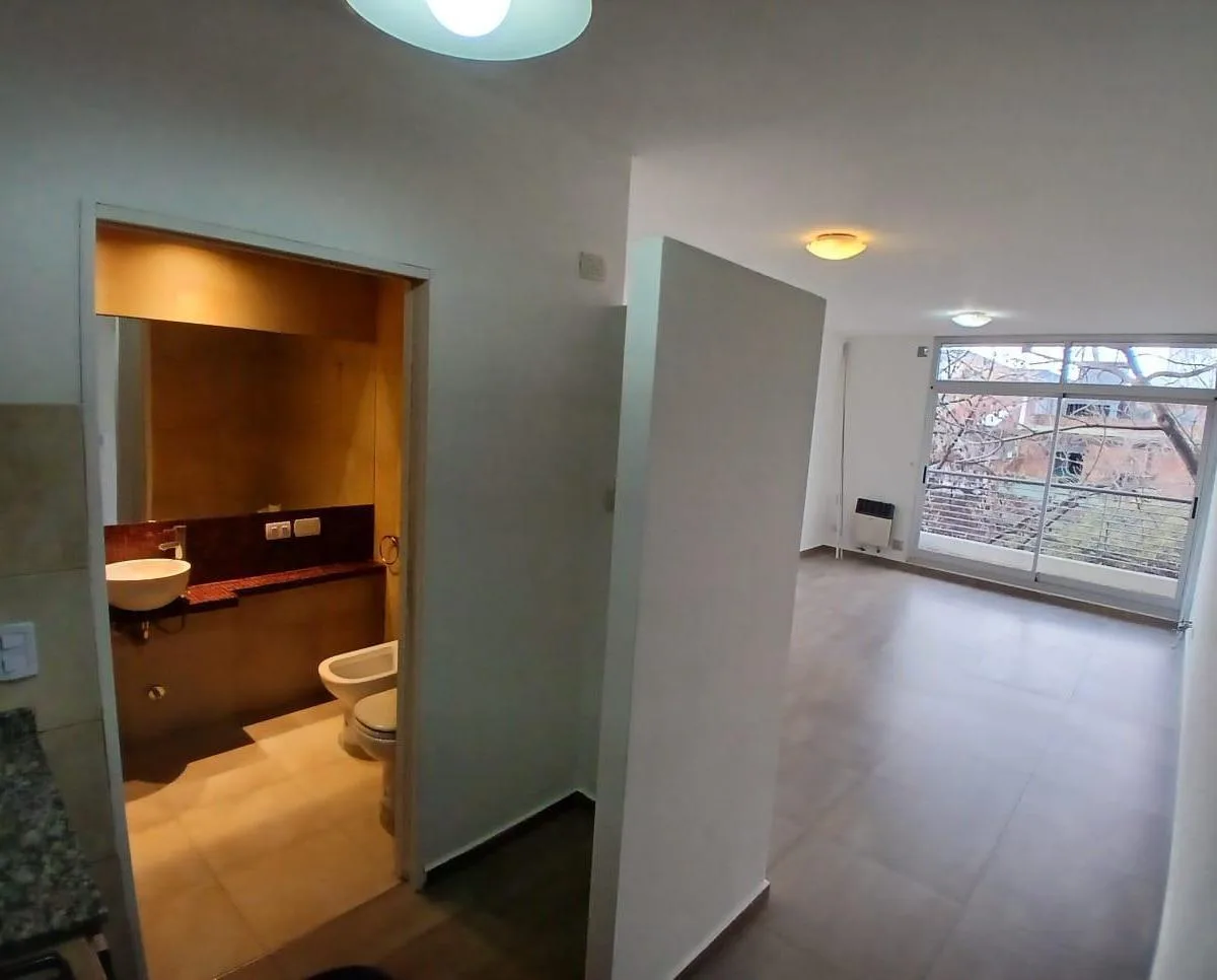 Studio with balcony, Villa Devoto