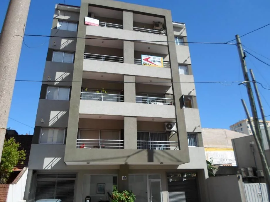 Departamento Frente a La Estación de Adrogué