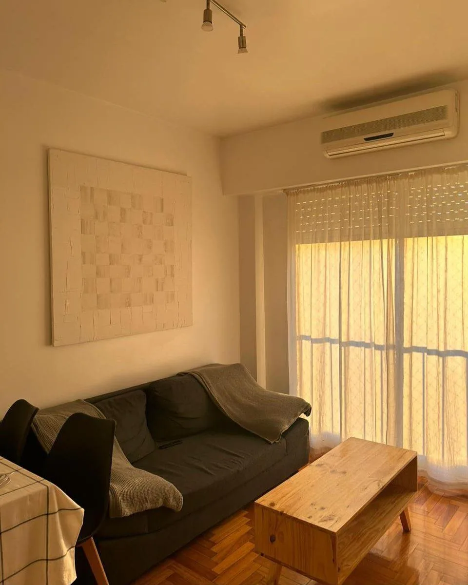 Alquiler 2 Ambientes Amueblado con Balcon