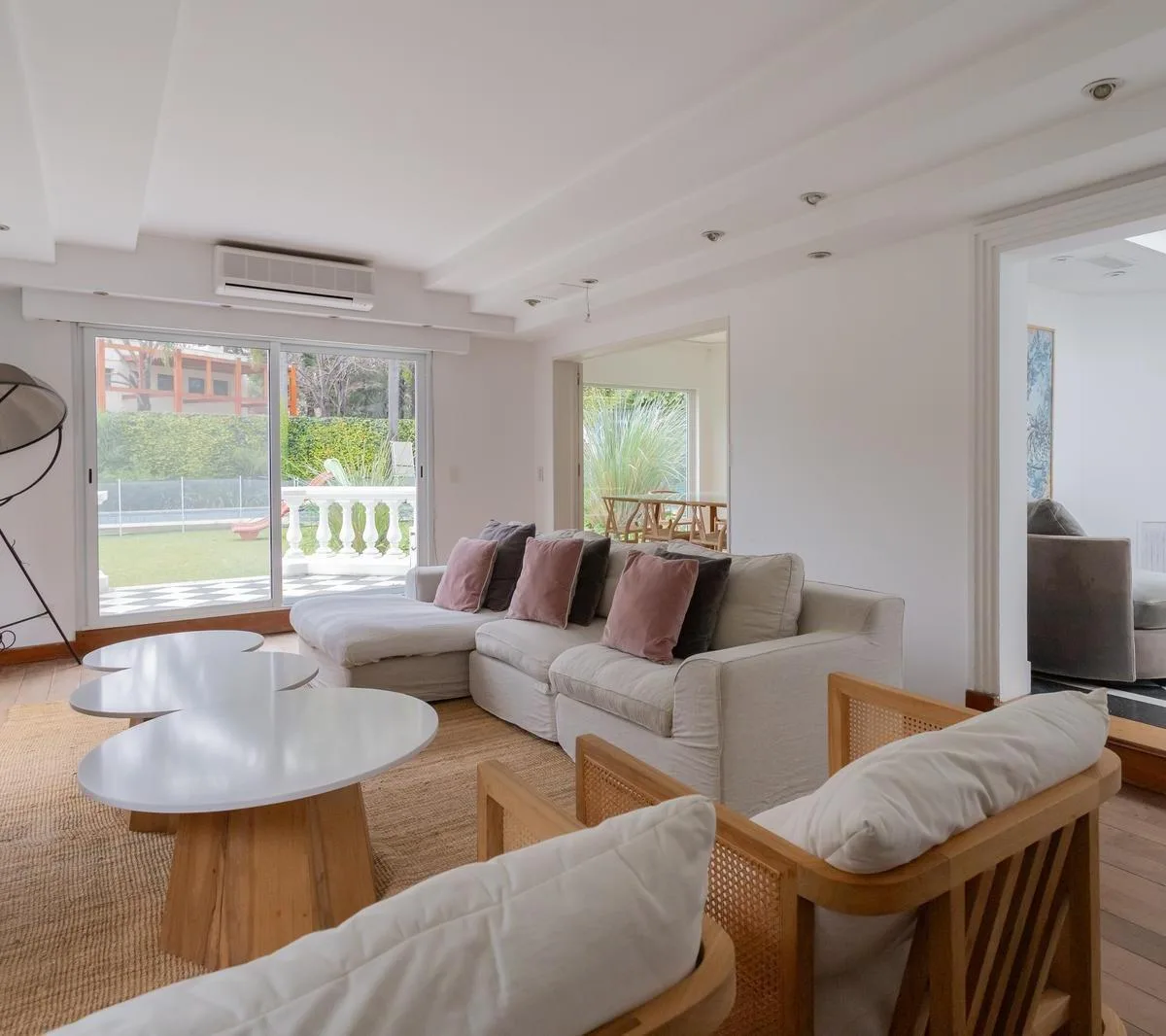 Casa en Alquiler o Venta en Barrio Privado en San Isidro