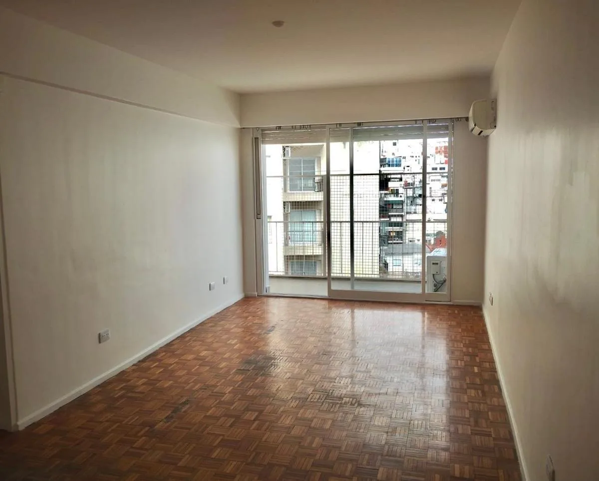 Alquiler Amplio Dos Ambientes Luminoso con Balcón Barrio Norte