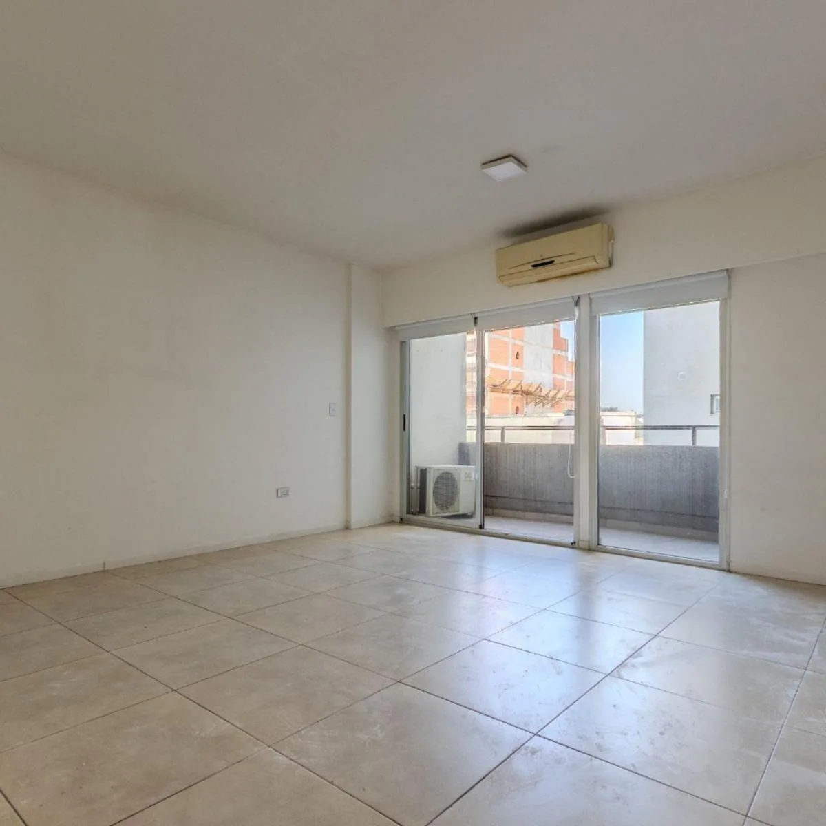 Studio with balcony in Palermo