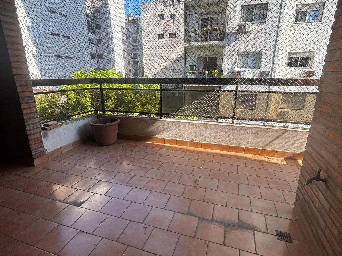 4 rooms with parking and balcony