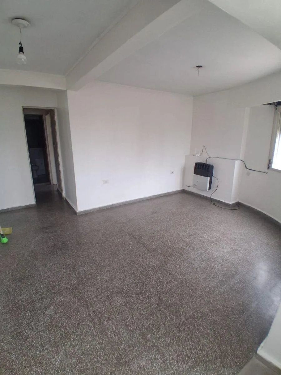 Depto de 1 Dormitorio en Calle 42 y 20