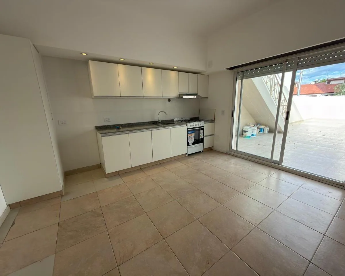 Listing: 2 bedrooms, Agronomía