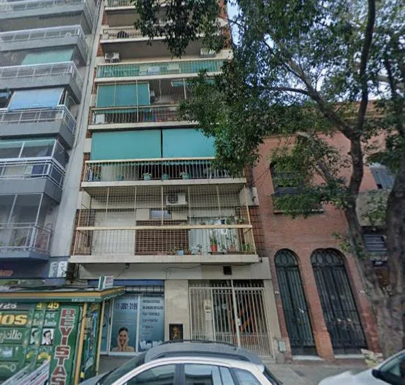 2 ambientes contrafrente con balcón