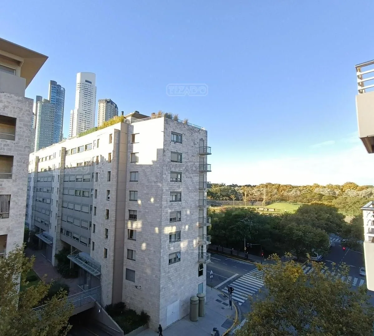 4 Ambienes en Alquiler en Puerto Madero. con Cochera. 92 m&sup2;. Luminoso. Amenities