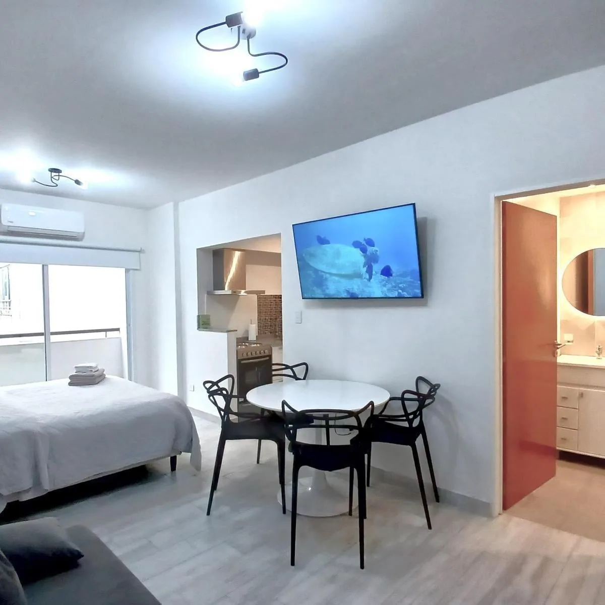 Alquiler Monoambiente Premium a Estrenar Amoblado con Balcón y Full Amenities en Monserrat