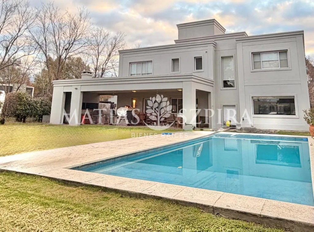 Casa en Alquiler - La Cesarina