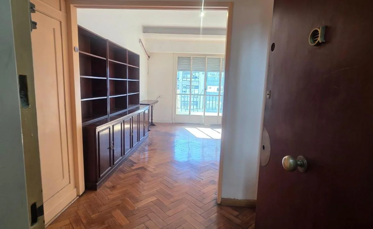 10th floor, balcony