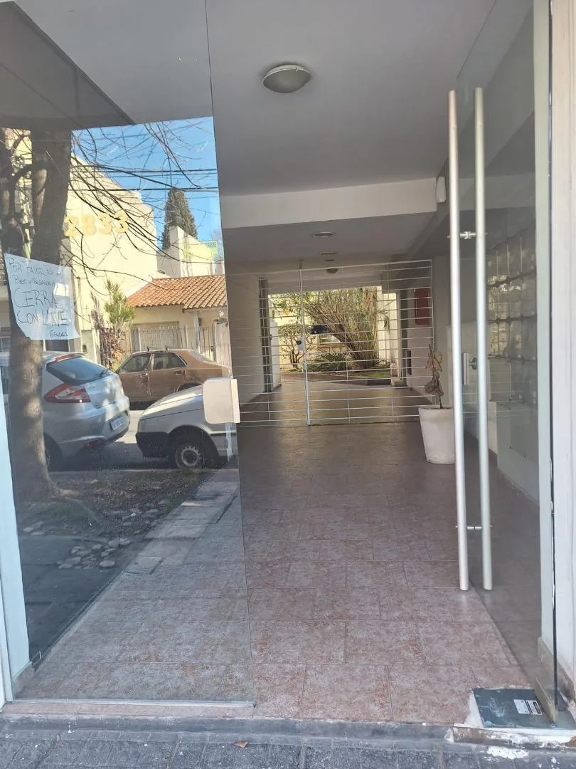 Departamento Dos Ambientes con Patio en Villa Luzuriaga