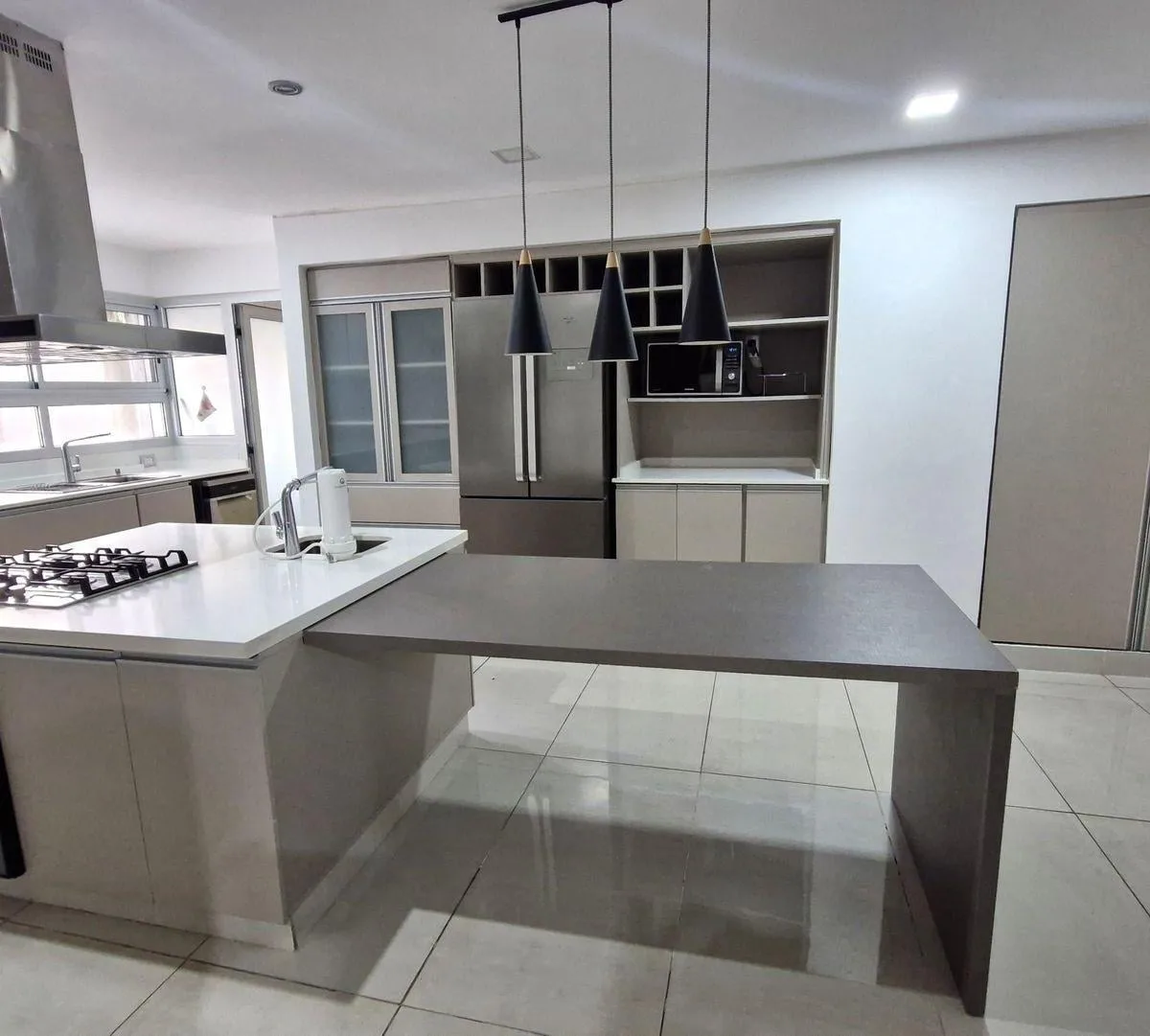 5 ambientes remodelado con 2 cocheras