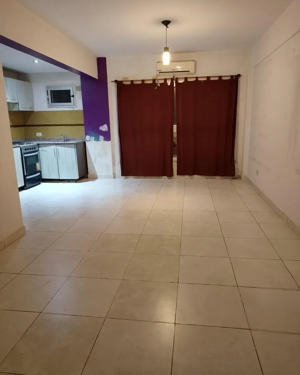 Piso 7 contrafrente con AC