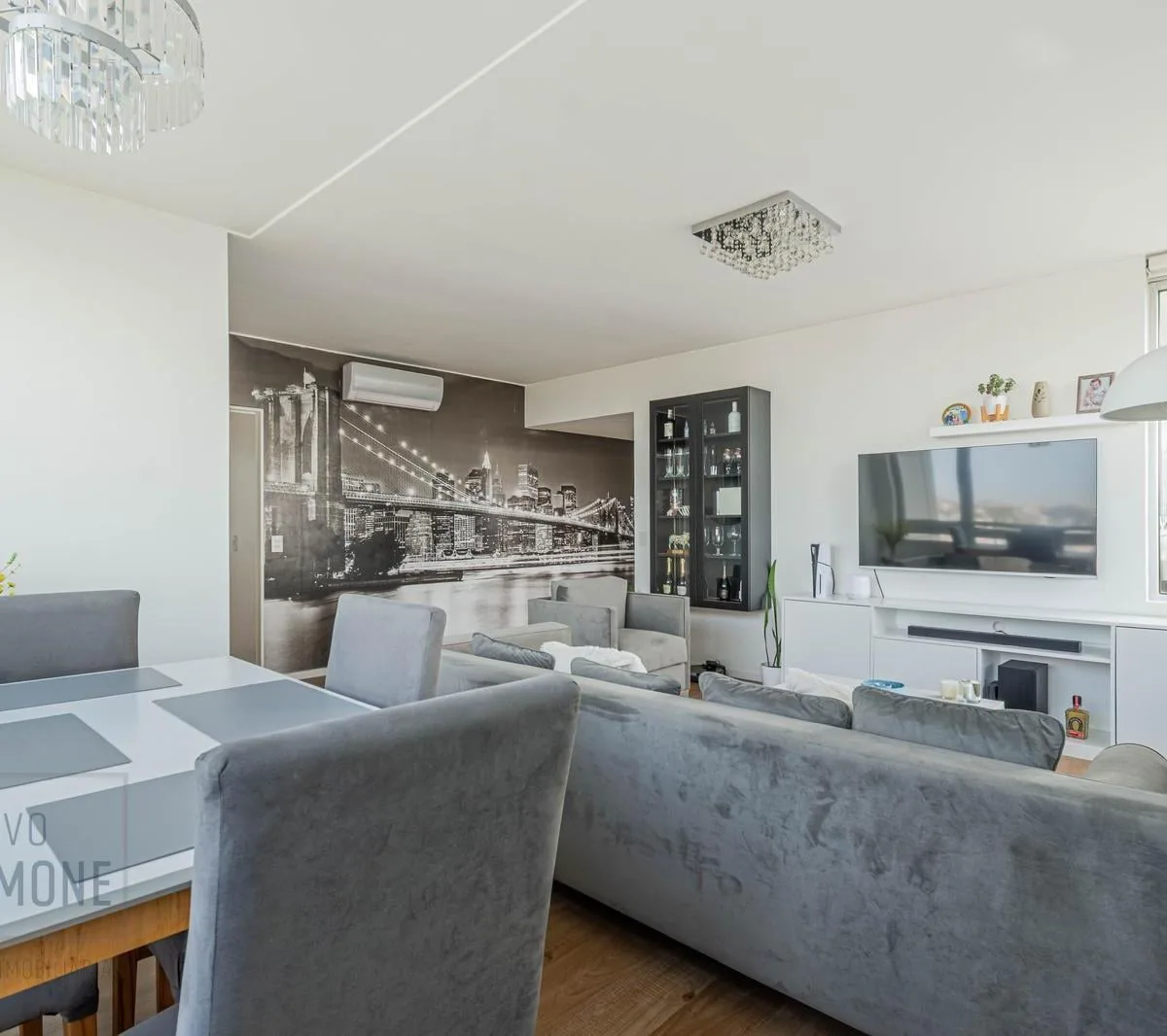 Piso alto con balcón y amenities