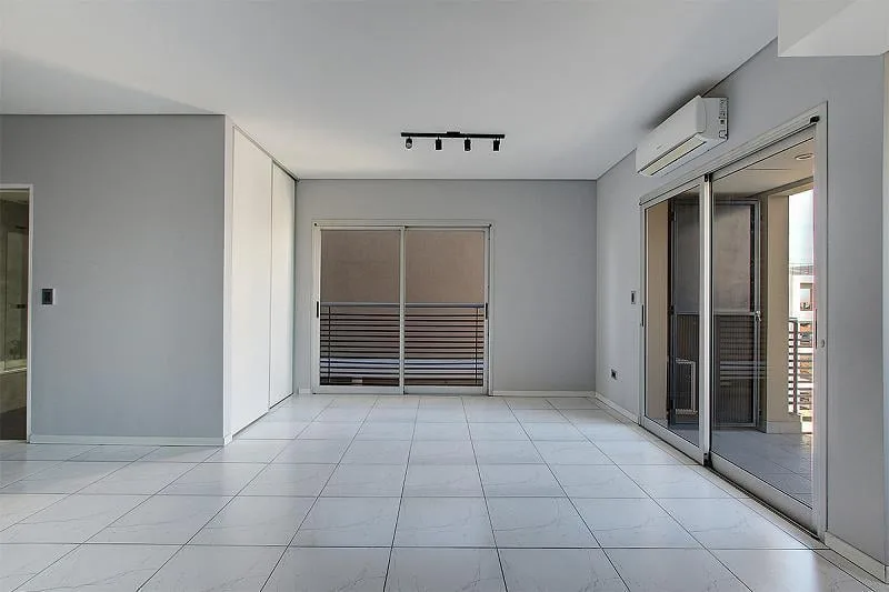 Departamento Monoambiente Vista Abierta Luminoso Impecable de Categoria Balcones en Lanus Este