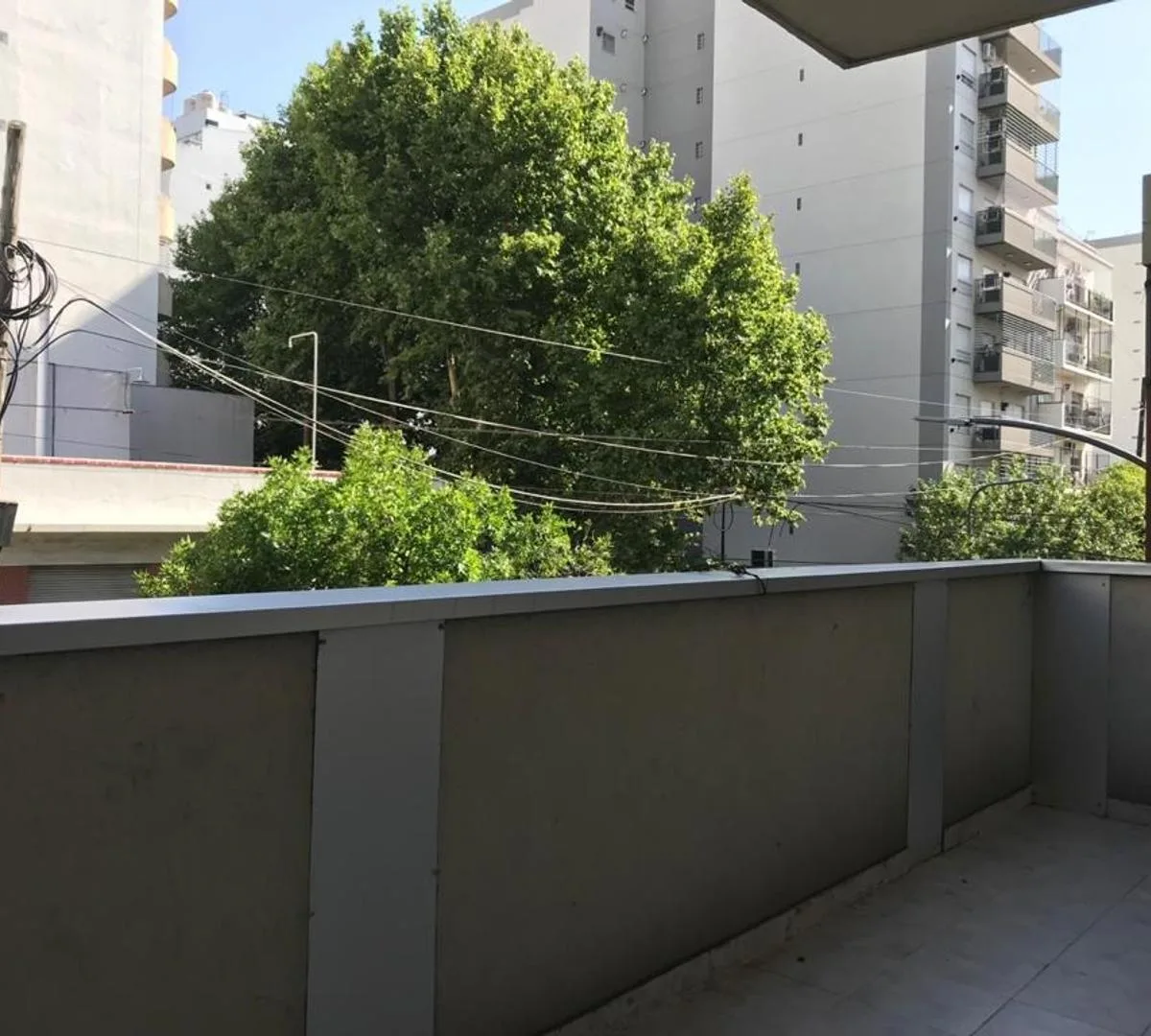 3 Ambientes, con Patio y Cochera Fija