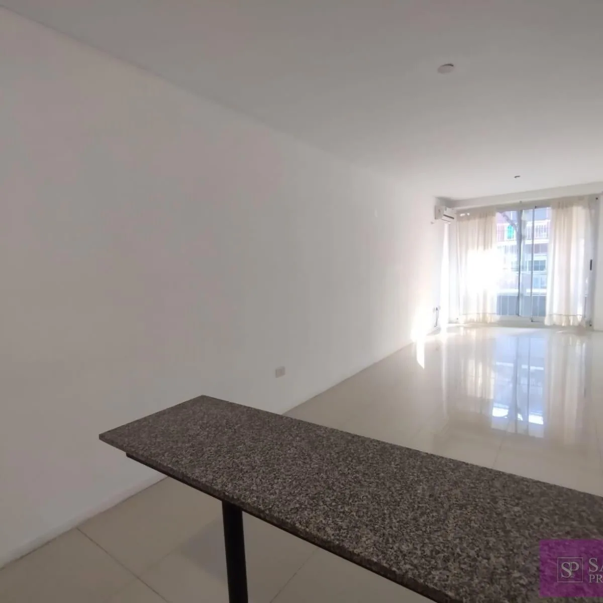 Muy Lindo 2 Ambientes con Patio. Laundry, Detalles de Calidad, Amenabar 3300