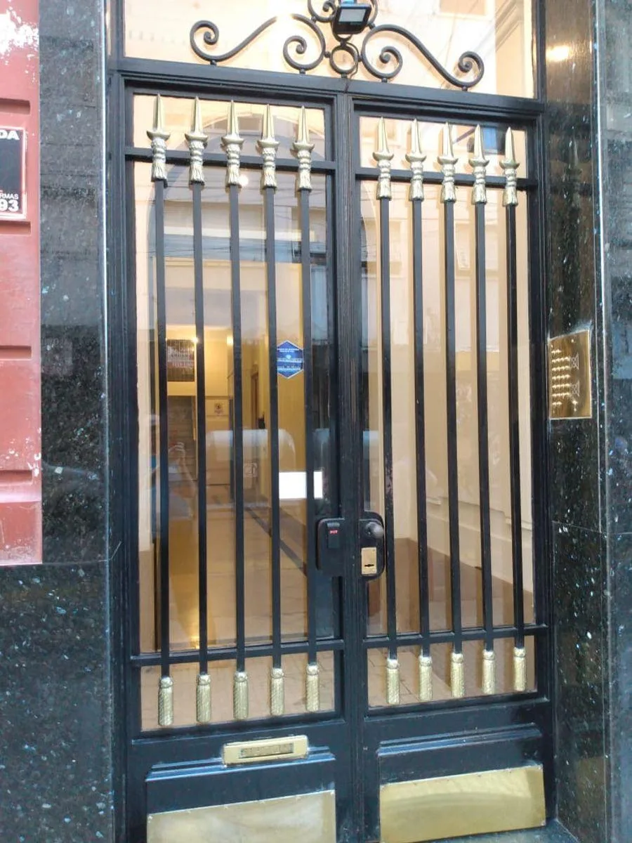 2 Ambientes Lateral Super Luminoso Cocina y Baño Completo a m de Av Rivadavia Castelli 25