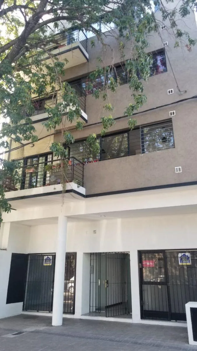 Alquiler Depto. 67 Entre 4 y 5. un Dormit. Patio