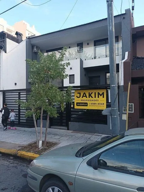 V. Pueyrredon Alquiler Casa 4 Ambientes