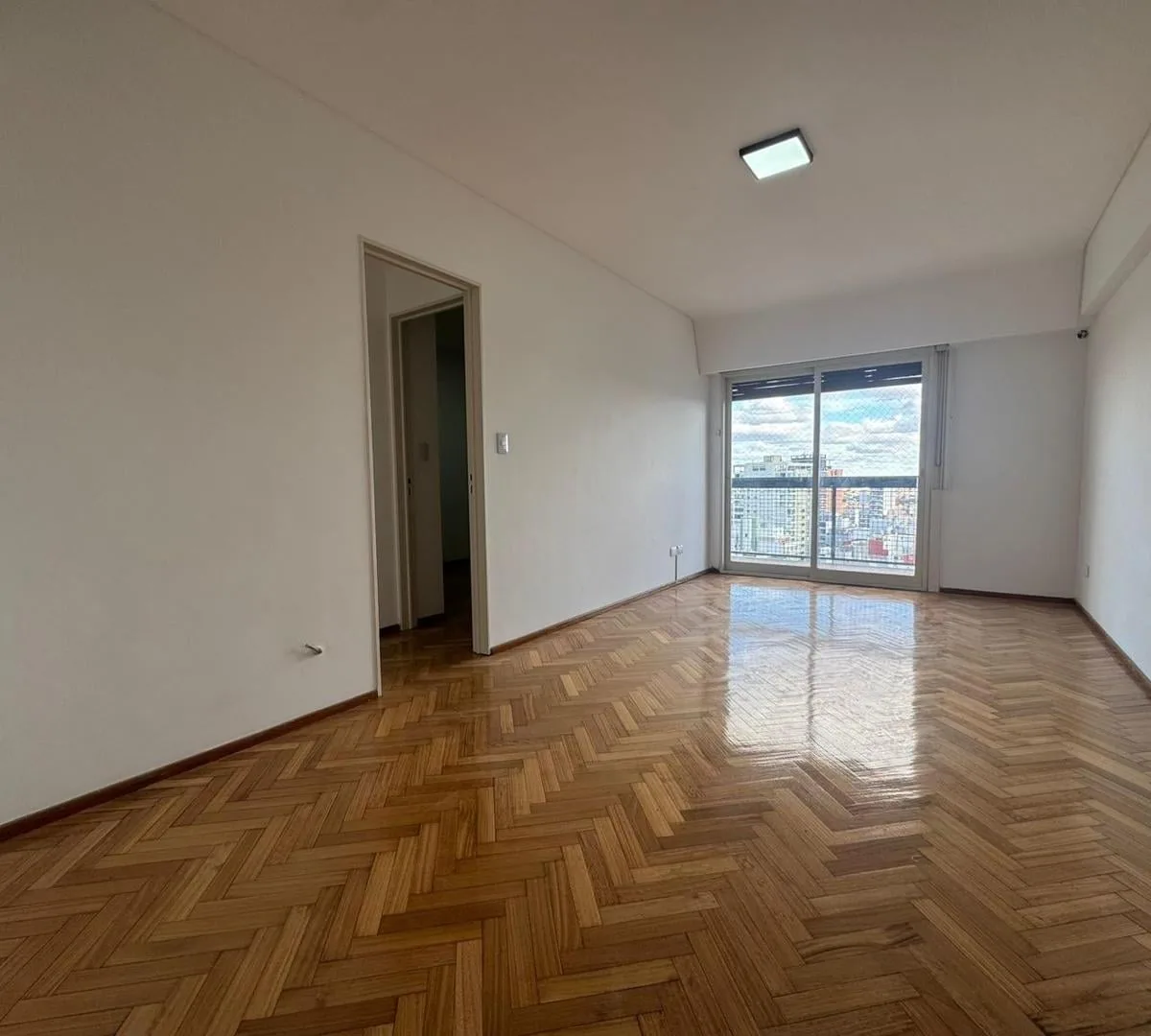 3 Ambientes| Alquiler en V Urquiza| Hermoso Depto. Piso Alto