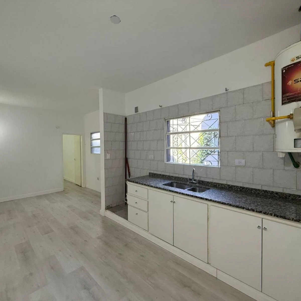 Alquiler PH 2 Ambientes Sarandi Patio