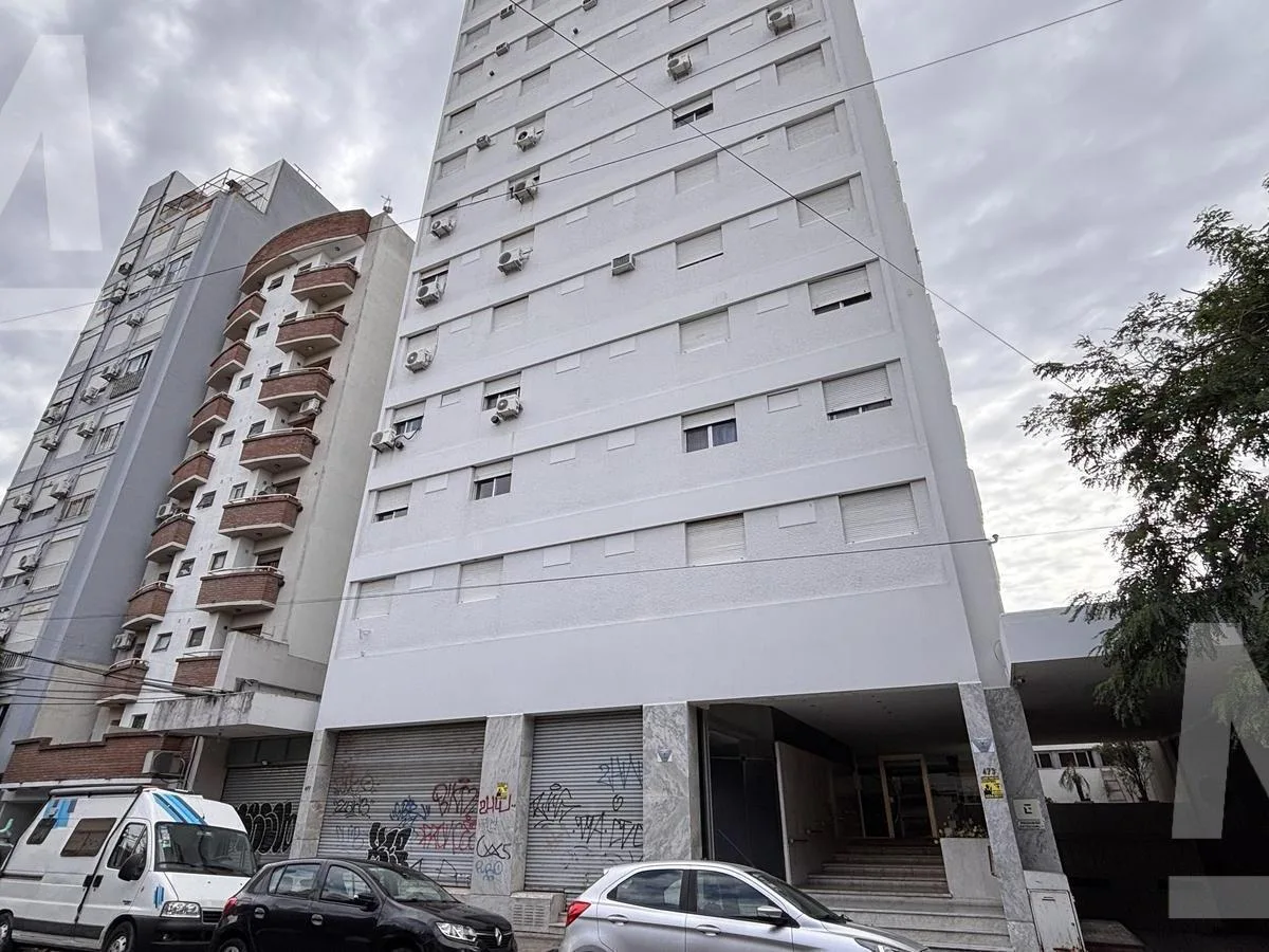 Departamento de 2 Dorm. con Cochera