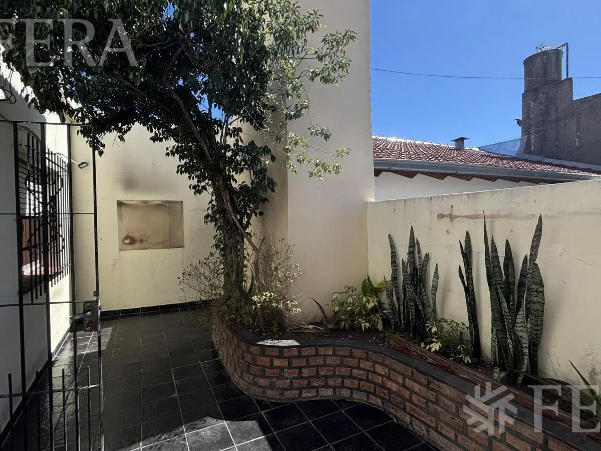 Alquiler PH 3 Ambientes con Patio y Terraza en Wilde