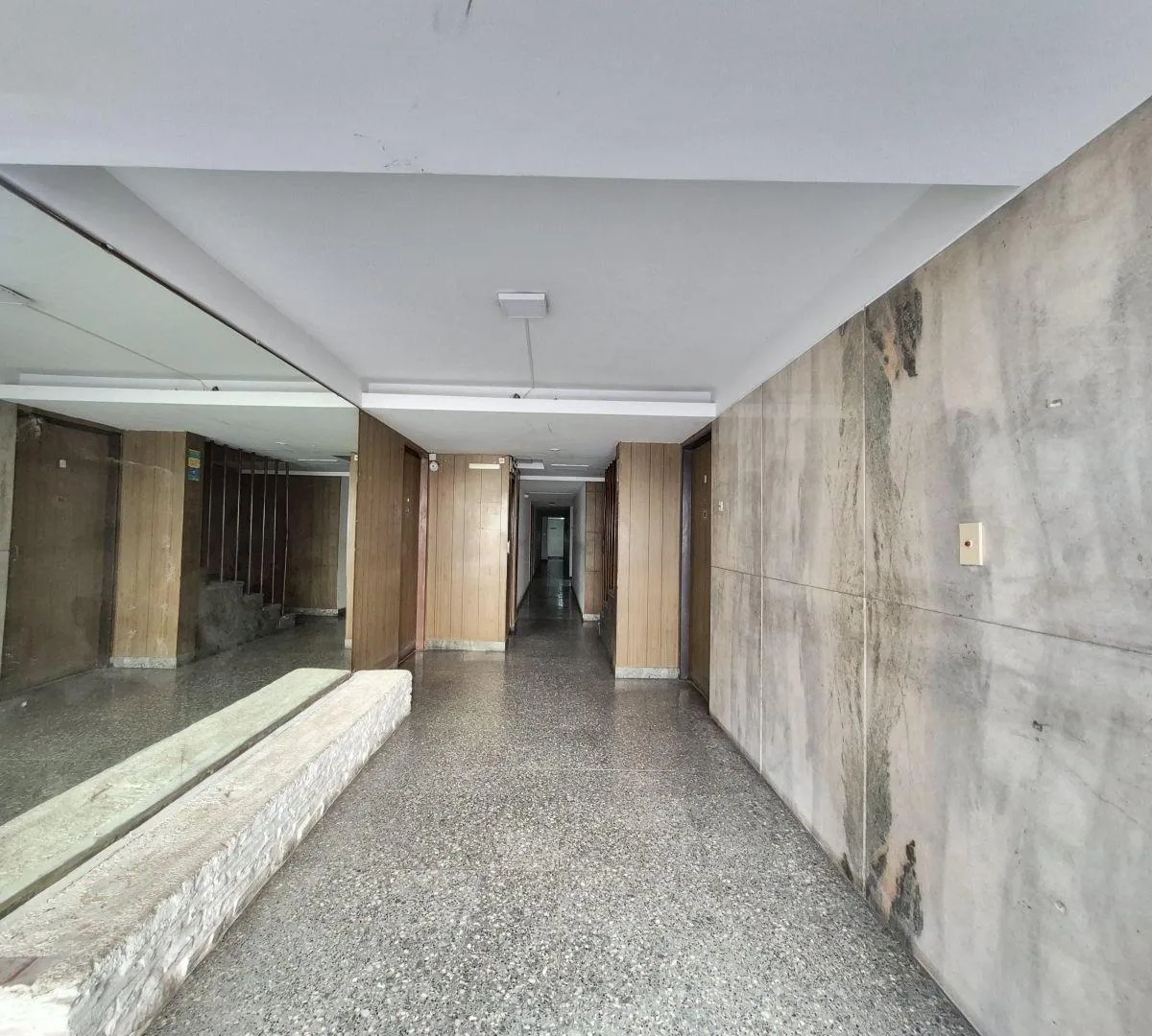 Alquiler/ Monoambiente/departamento/ Humberto 1° Al 600/ San Telmo