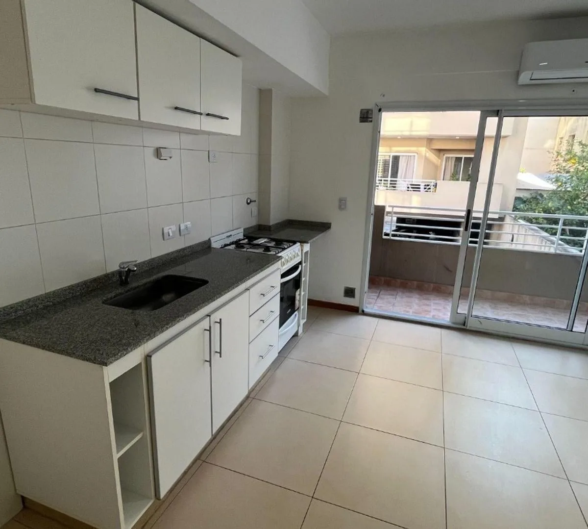 Alquiler Monoambiente C/ Balcon Parrilla en Devoto