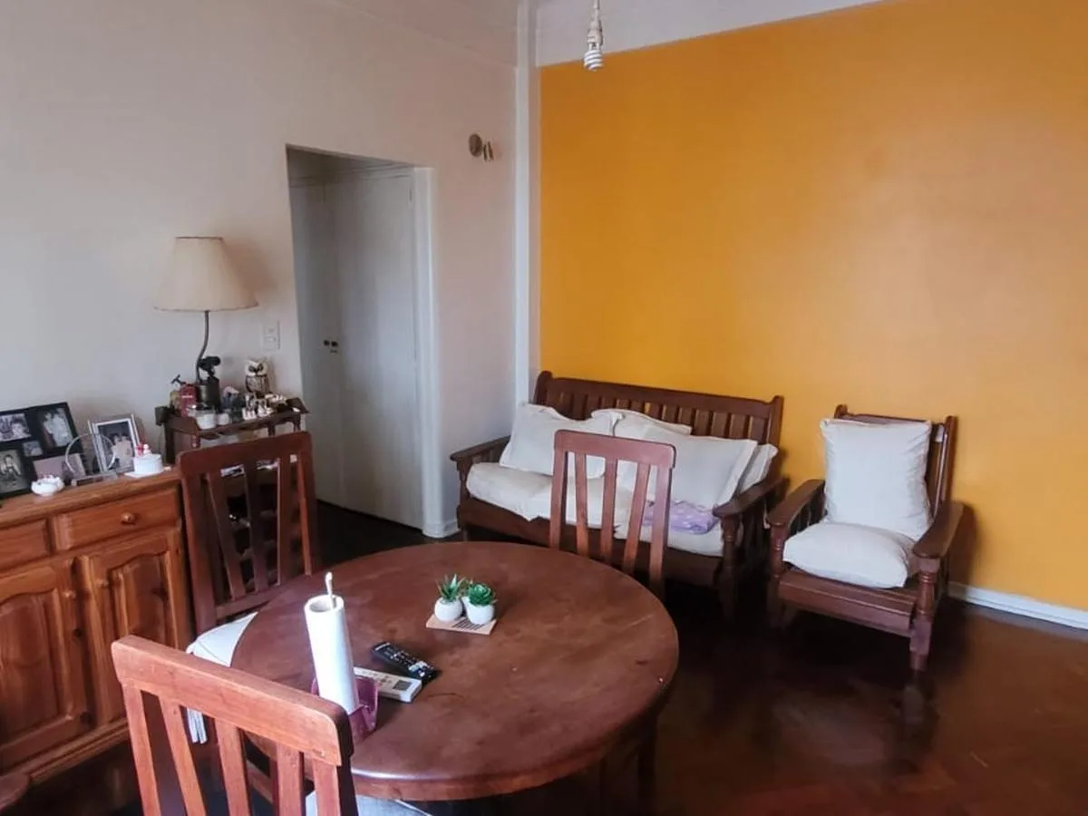 Zapiola 983 - Colegiales - 2 Amb. Muy Amplios Apto Prof!