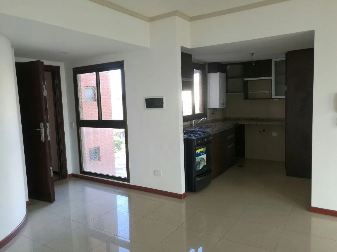 Departamento Semipiso Nuevo. 3 Dorm., Cochera. Sum, Piscina