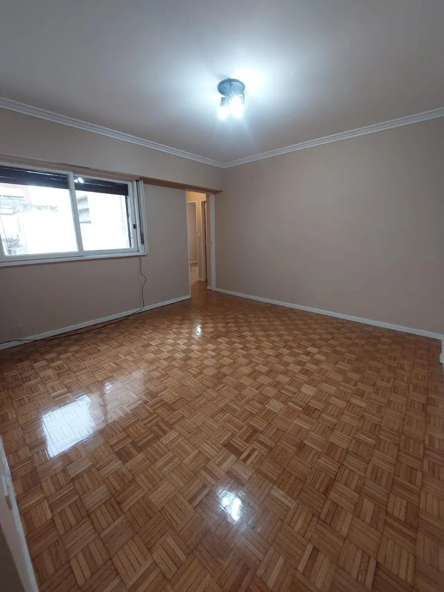 Flores, 2 dormitorios, 55 m²
