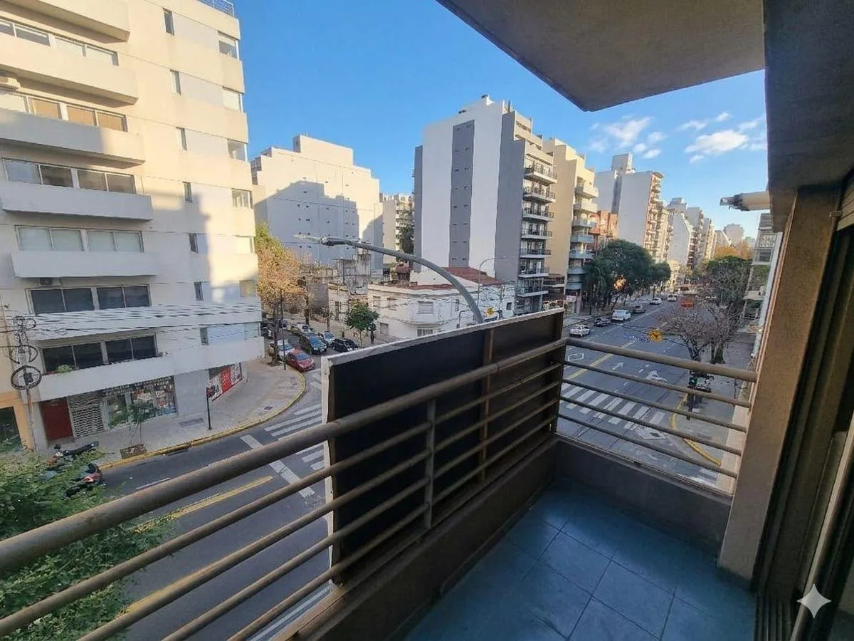 Alquiler Monoambiente Divisible con Balcón Al Frente en Flores Directorio 3002